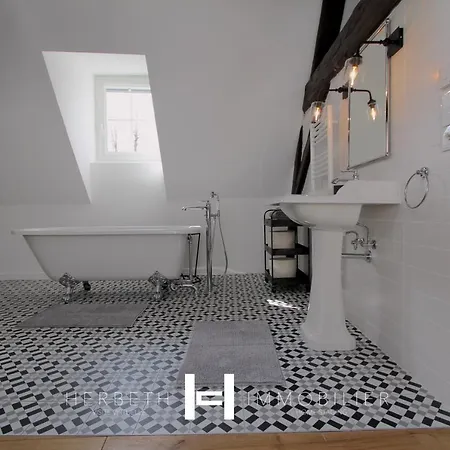 Apartment H-bnb - La Neufbourg